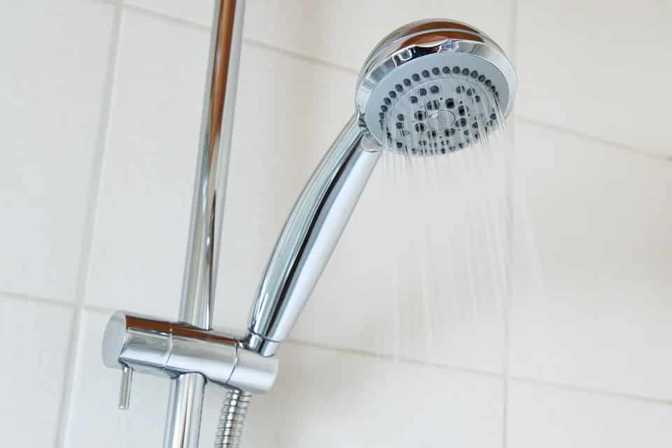 Tips to clean shower head 